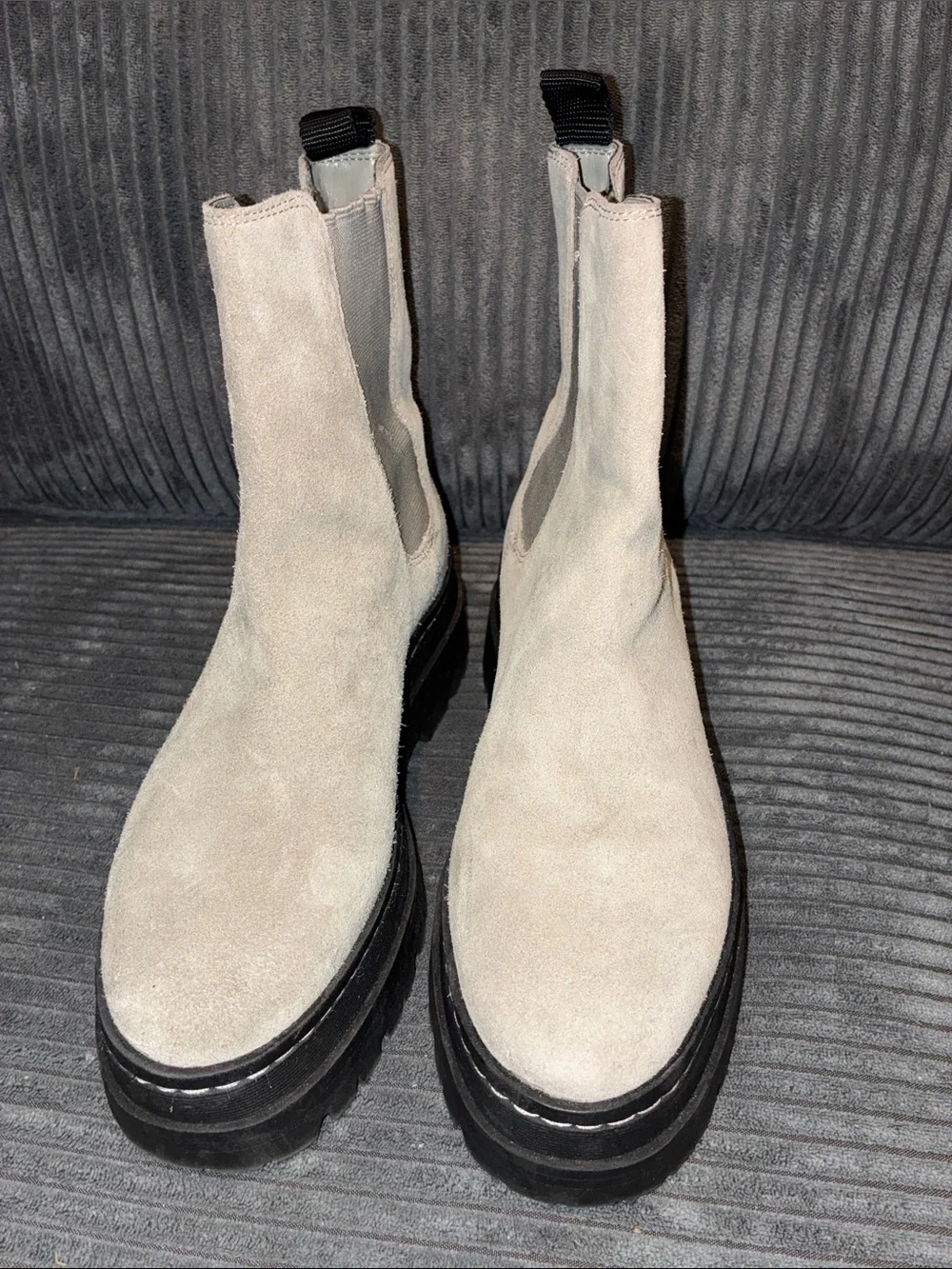 Marc Fisher LTD Light Gray Suede Platform Chelsea Boot size 8